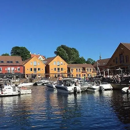 Historisk Naer Sentrum, Gratis Parkering Lägenhet *